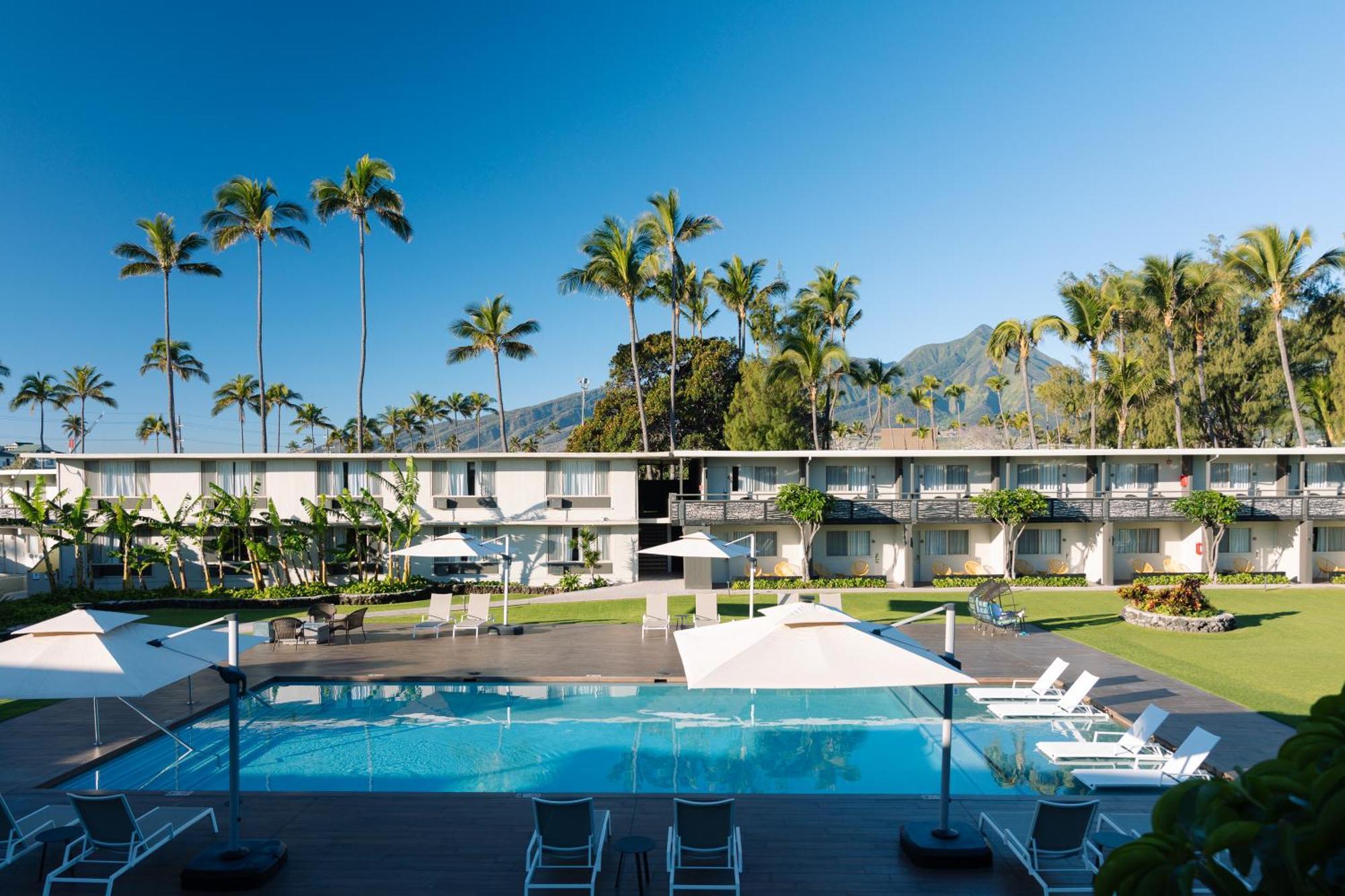 Hotel Maui Seaside 3*